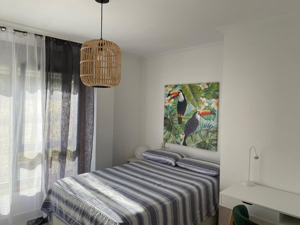 Piso En La Playa Apartment Ribeira Exterior photo